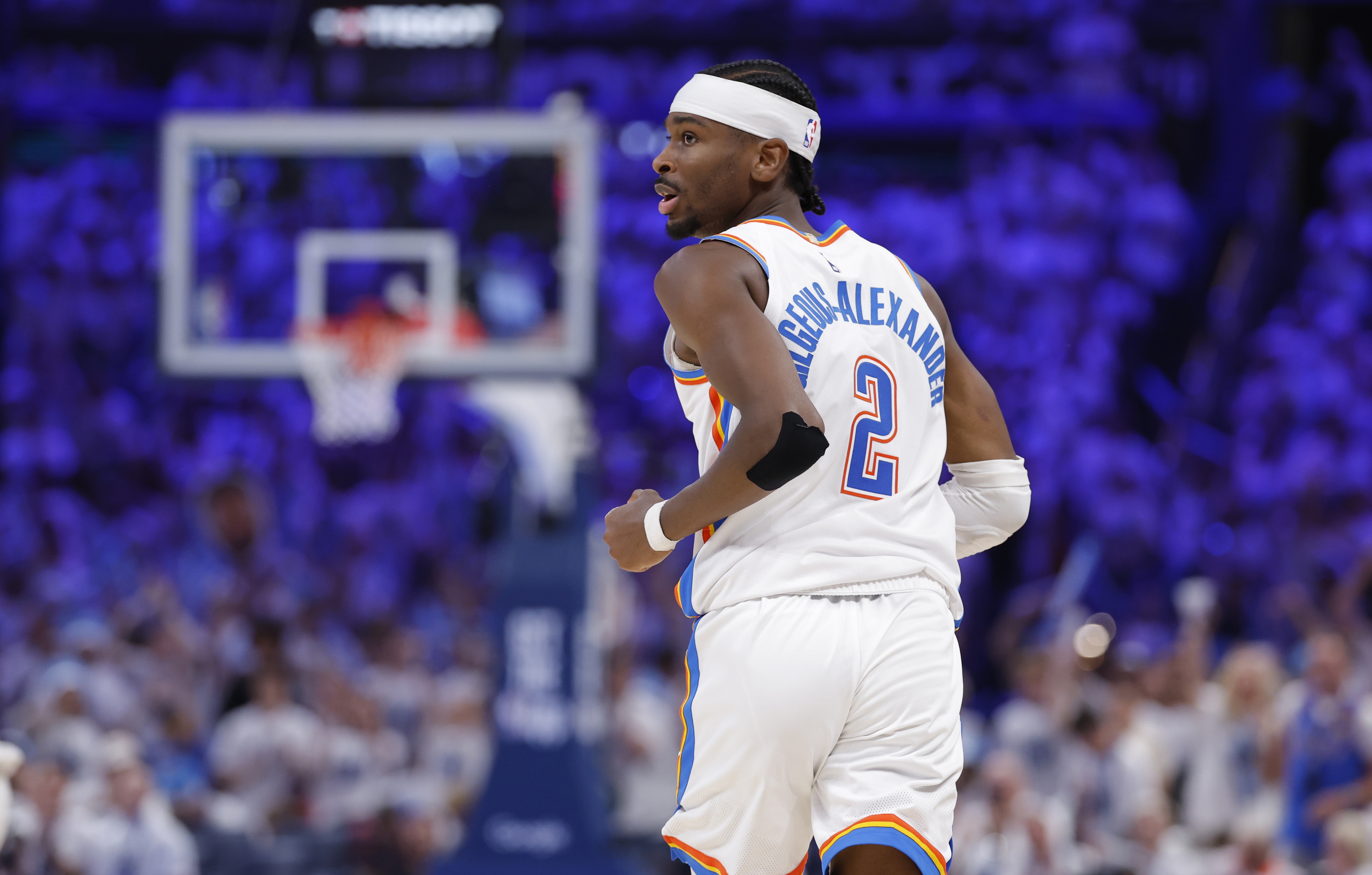 NBA历史30岁前30+5+0失误榜：亚历山大18场断层居首 约基奇13场次席 詹姆斯12场第三